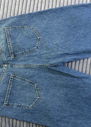 Stradivarius straight Normal Kesim Jean 42 beden - Görsel 4