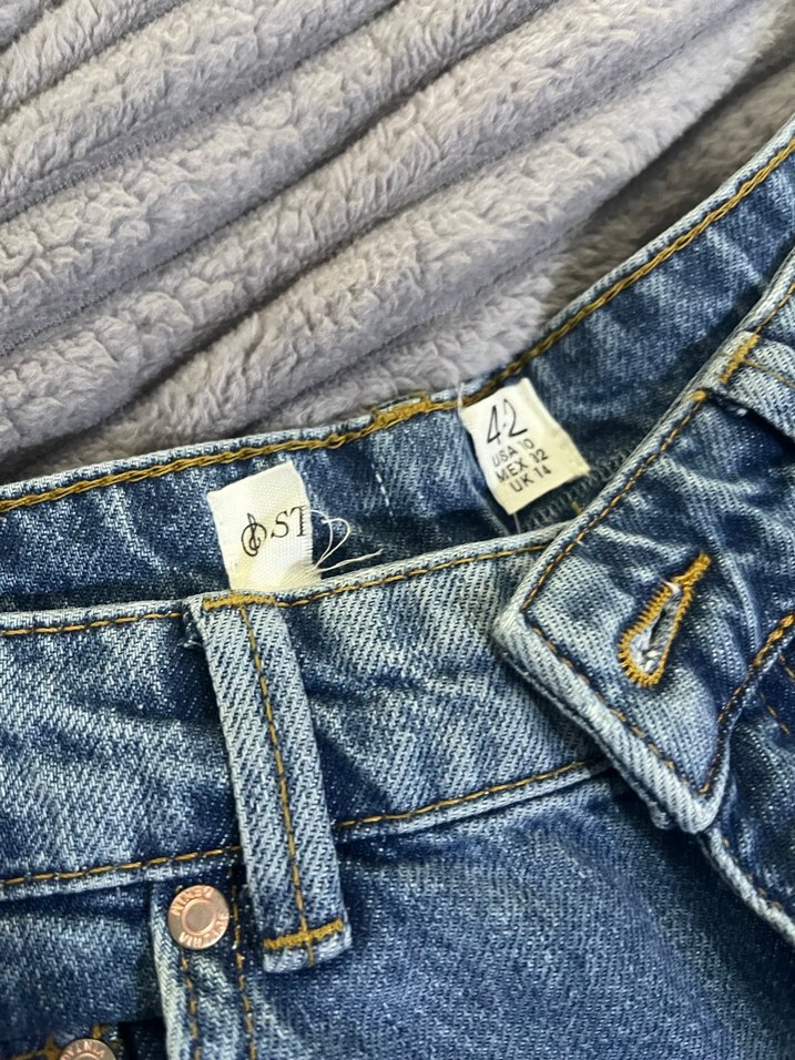 Stradivarius straight Normal Kesim Jean 42 beden - Görsel 2