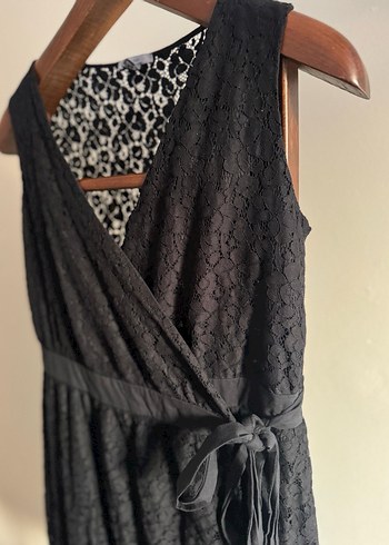 Dantel Detaylı Siyah Midi Elbise - Görsel 3