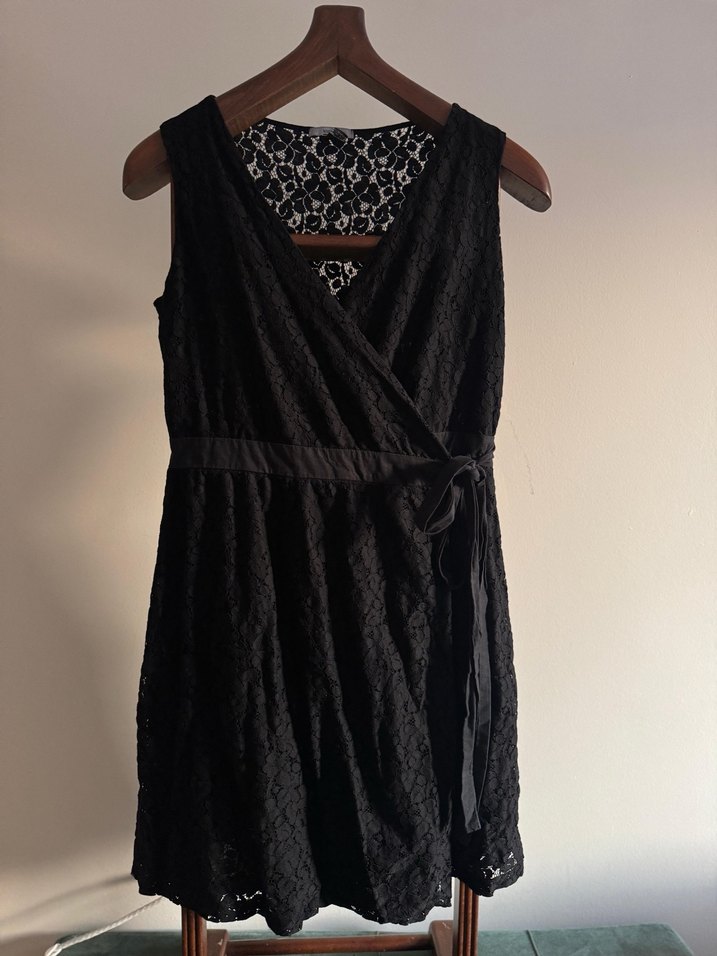 Dantel Detaylı Siyah Midi Elbise - Görsel 4