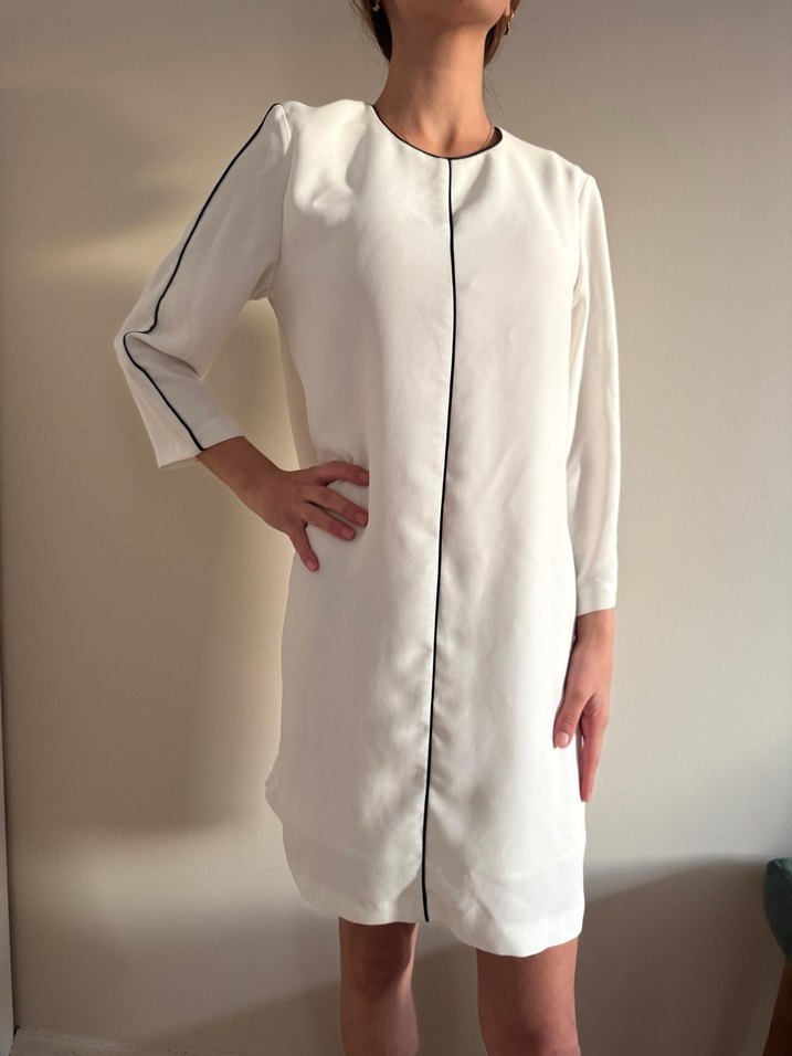 Beyaz Minimalist Midi Elbise - Görsel 2