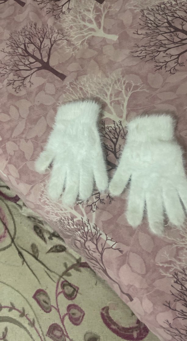 Beyaz Kürklü Kız Eldiveni - Görsel 2