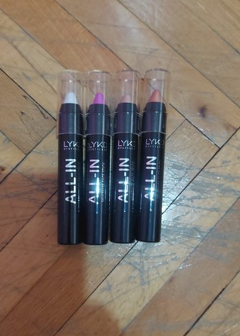 LYKD All-In Multiuse Face Stick Higlighterlar