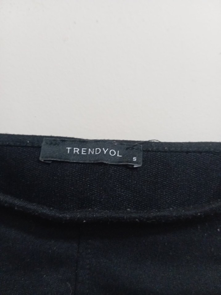 Siyah Baskılı Atlet Üst - Görsel 4