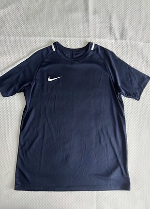 Nike Antreman Tshist