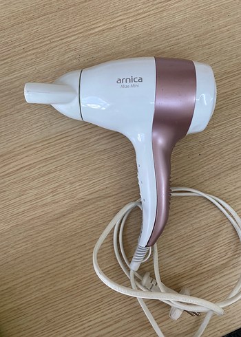 Arnica Alize Mini Beyaz Saç Kurutma Makinesi