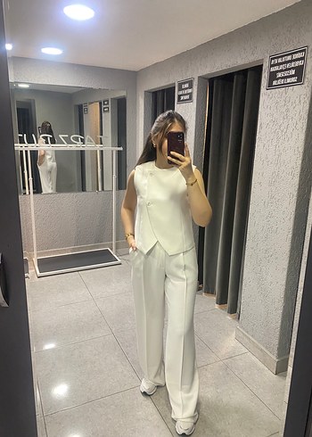 Zara Beyaz şık pantolon