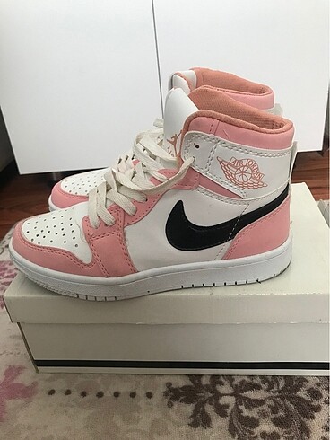 Air jordan ayakkabı