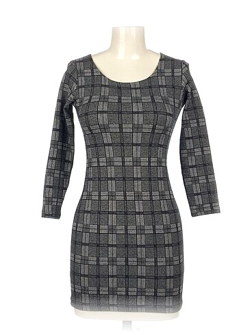 PreLoved Kısa Elbise %70 İndirimli.