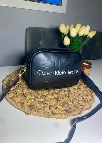 Calvin Klein Siyah Deri Belden Askılı Çanta