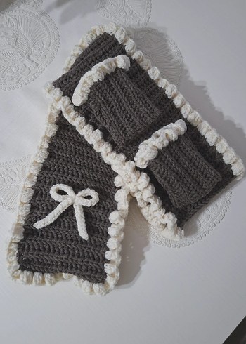 Gri Fırfırlı Örgü Kadın Eldiven ve Atkı - Görsel 2