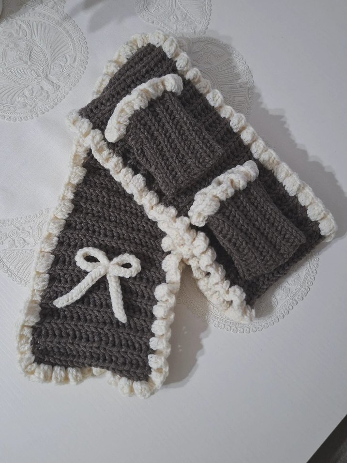 Gri Fırfırlı Örgü Kadın Eldiven ve Atkı - Görsel 2