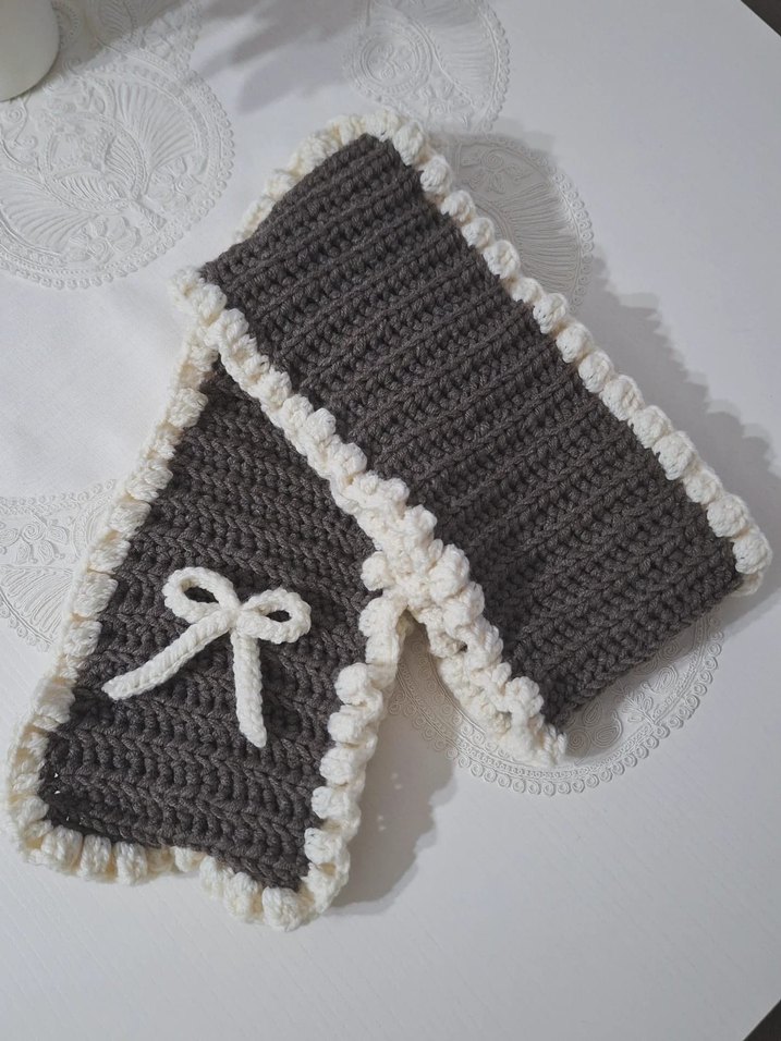 Gri Fırfırlı Örgü Kadın Eldiven ve Atkı - Görsel 3