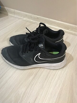 Nike spor ayakkabısı