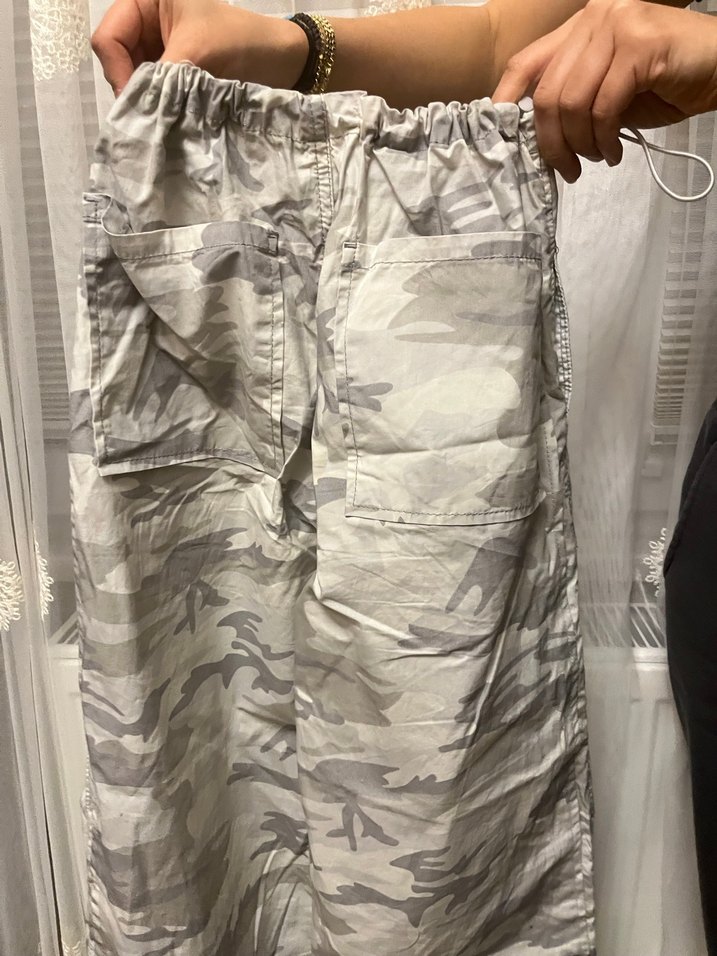 Gri Kamuflaj Desenli Bol Kesim Keten Pantolon - Görsel 4