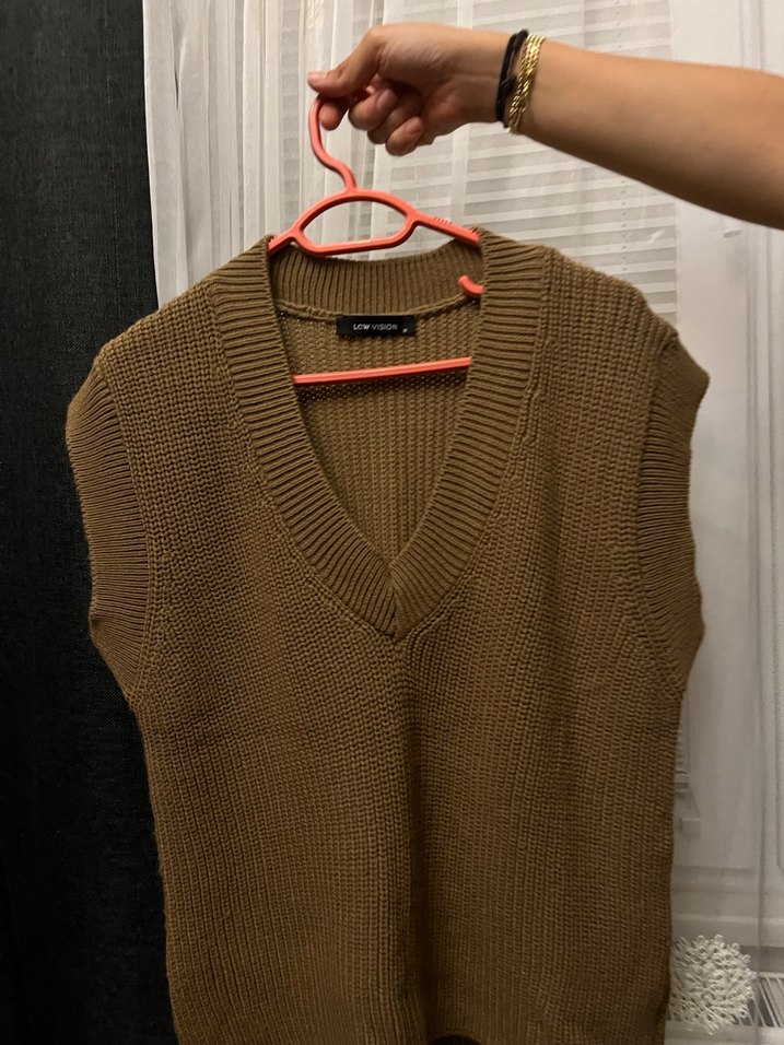 Kahverengi V Yaka Örgü Süveter - Görsel 2