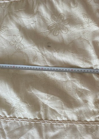 Nakışlı Beyaz Yatak Örtüsü - Görsel 5