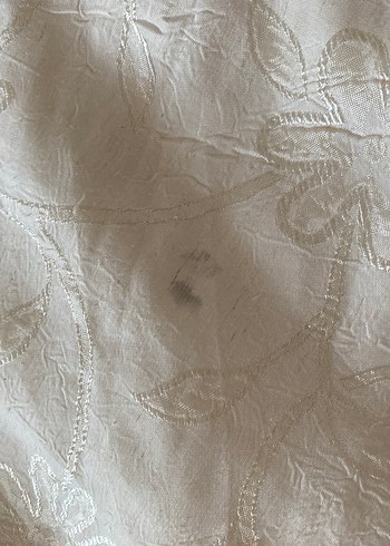 Nakışlı Beyaz Yatak Örtüsü - Görsel 4