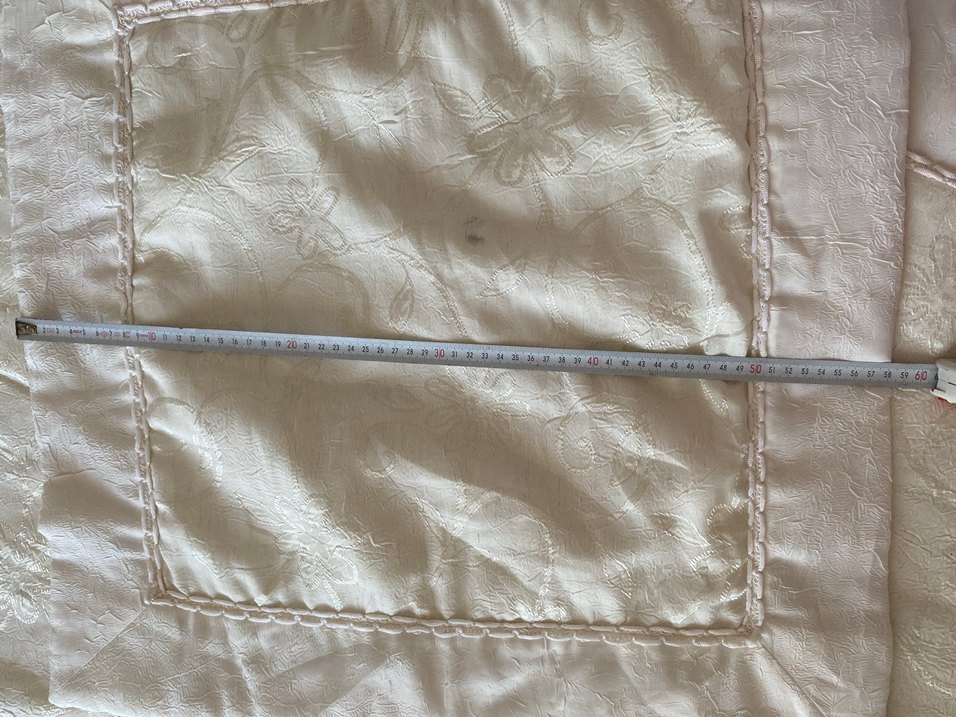 Nakışlı Beyaz Yatak Örtüsü - Görsel 5