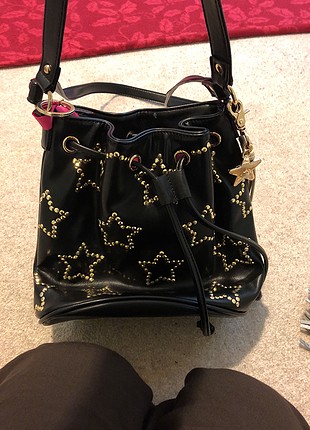 m Beden Betset Johnson'a