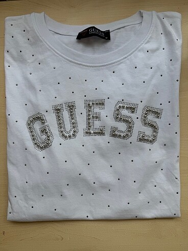 Guess Guess tshirt