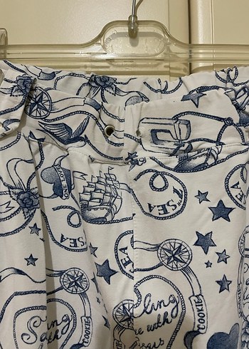 Desenli Beyaz Midi Likralı Pantolon - Görsel 2