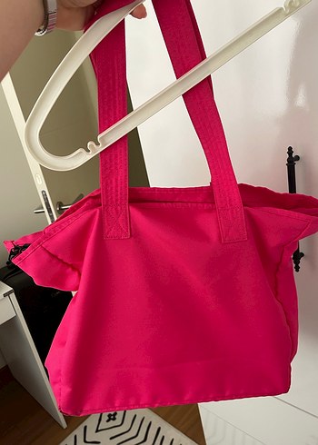 Nike Fermuarlı Kadın Spor Çantası - Görsel 3