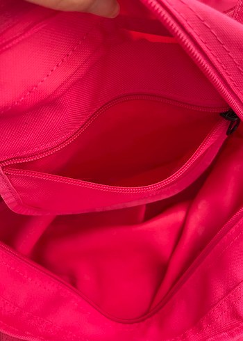 Nike Fermuarlı Kadın Spor Çantası - Görsel 5