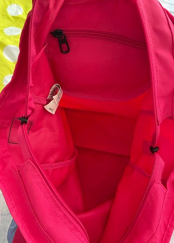 Nike Fermuarlı Kadın Spor Çantası - Görsel 4