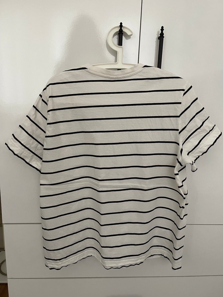 H&M Beyaz Siyah Çizgili Kadın Tişört - Görsel 3