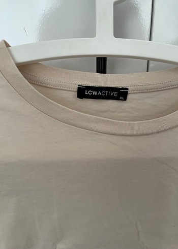 Bej Crop Kadın Tişört - Görsel 2