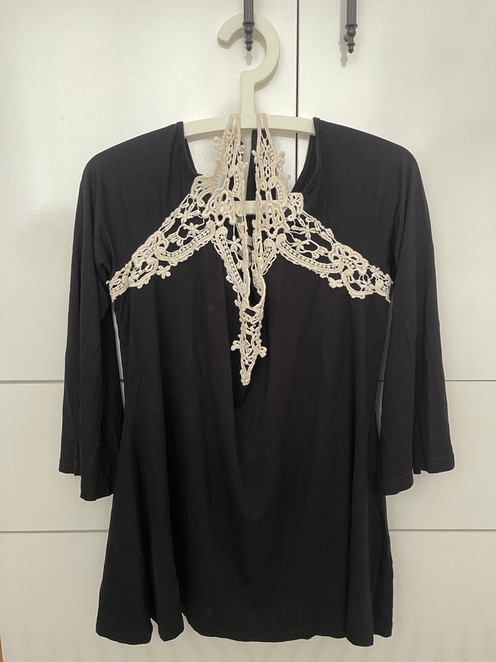 Dantel Detaylı Siyah V Yaka Kadın Bluz - Görsel 2