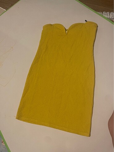 m Beden H&M sarı renk kalp yaka elbise