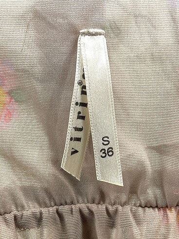 s Beden çeşitli Renk PreLoved Kısa Elbise %70 İndirimli.