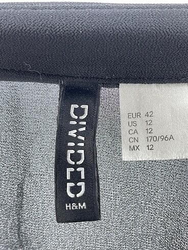 42 Beden siyah Renk H&M Bluz %70 İndirimli.