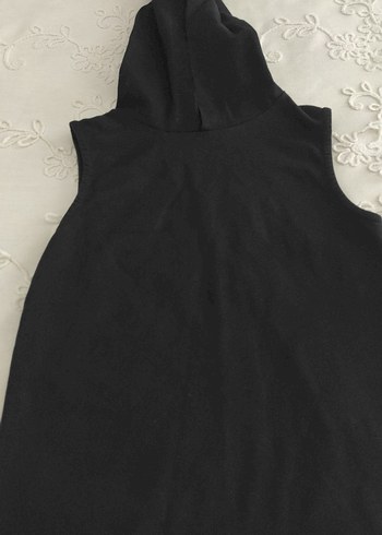 Siyah Kapüşonlu Kolsuz tişört - Görsel 2