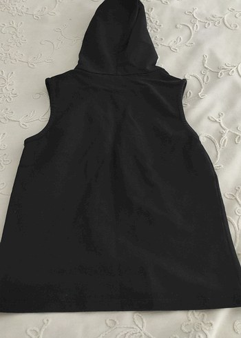 Siyah Kapüşonlu Kolsuz tişört - Görsel 5