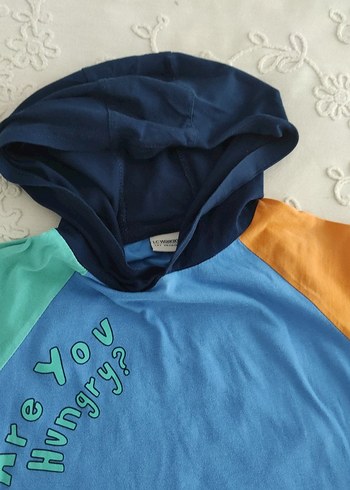 Renkli Kapüşonlu Erkek Çocuk Kısa Kollu  tişört - Görsel 4