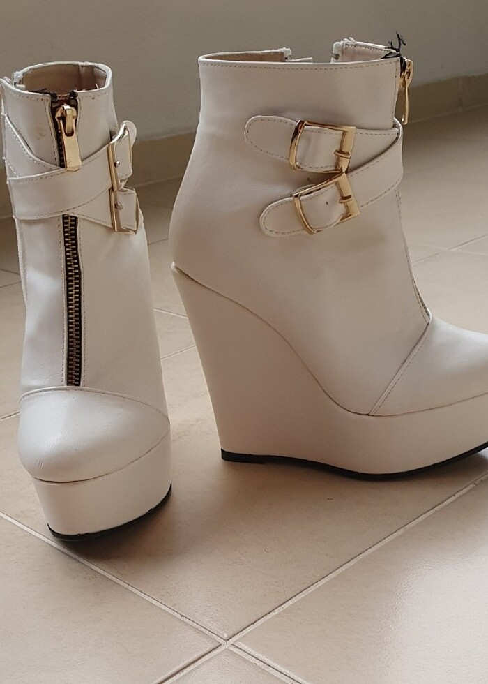 35 numara Beyaz bot - Görsel 2