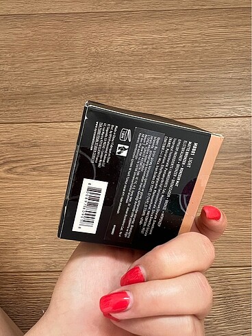  Beden NYX MATTE BRONZER PUDRA