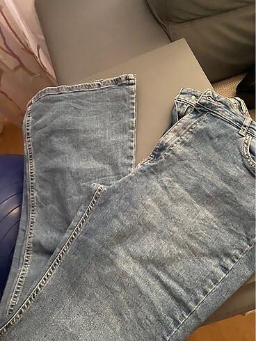Jean lcw