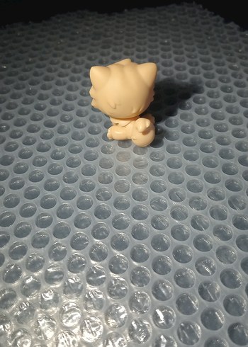  Açık Bej Renkli Aksiyon Figürü