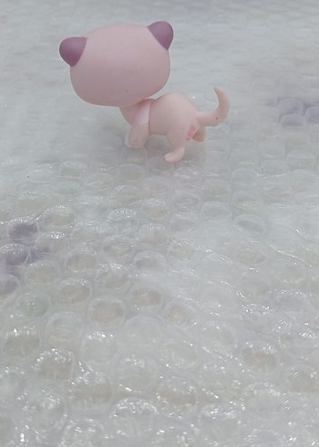 Pembe Pastel Renkli Aksiyon Figürü