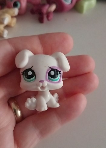 Pastel Pembe Küçük Oyuncak Köpek Figürü