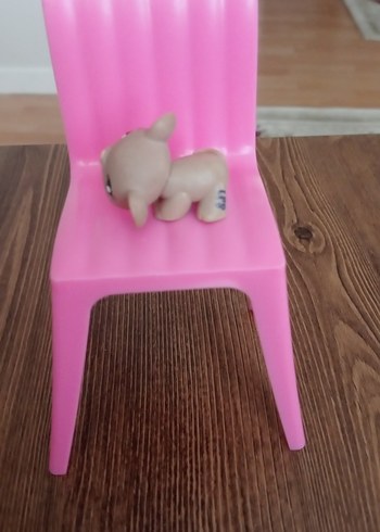 Pembe Pastel Oyuncak Figür ve Sandalye - Görsel 2