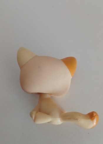 Bej Pastel Renkli Kedi Figürü