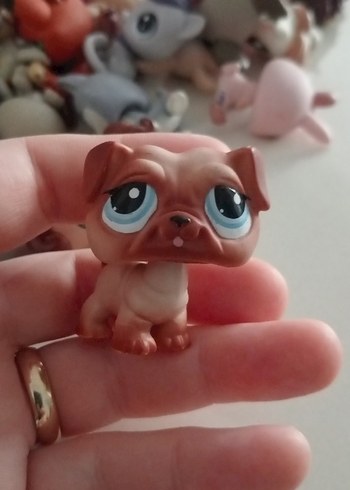 Pastel Pembe Küçük Köpek Figürü