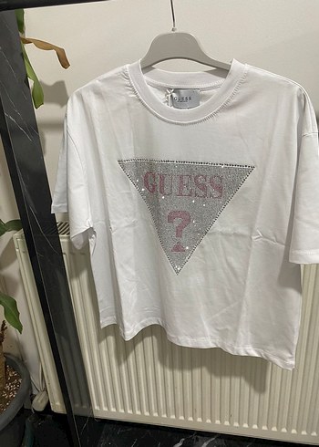 s Beden Guess model taşlı Tişört