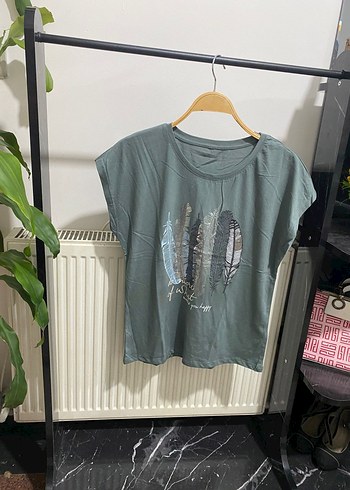 s Beden Orjinal BLİND DATE marka tshirt