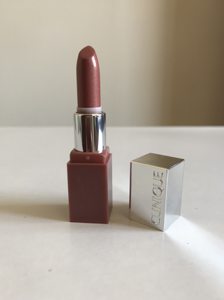 universal Beden Clinique 02 Bare Pop Ruj